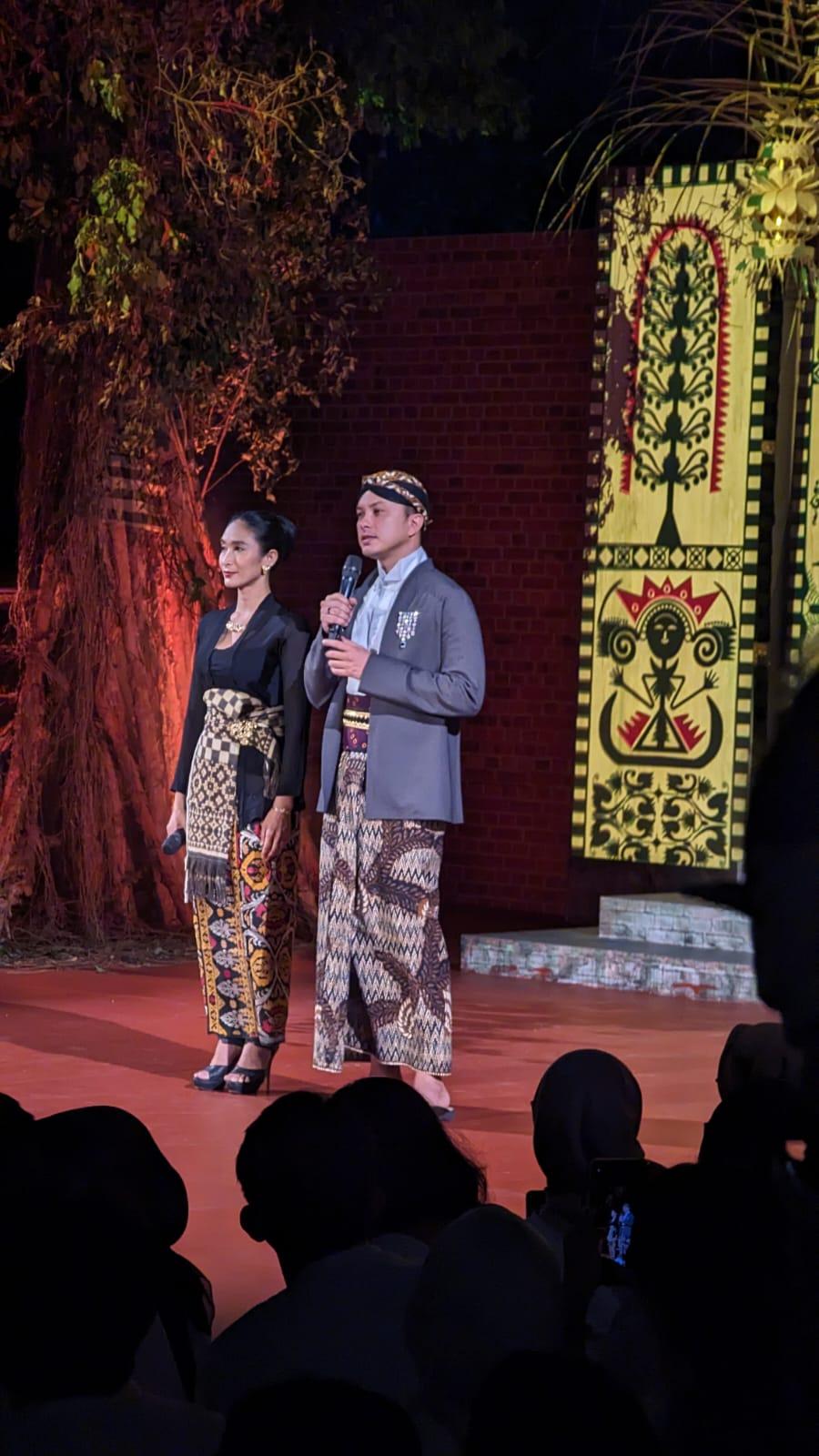 Nicholas Saputra mengenakan The Medallion di Pentas Sudamala: Dari Epilog Calonarang