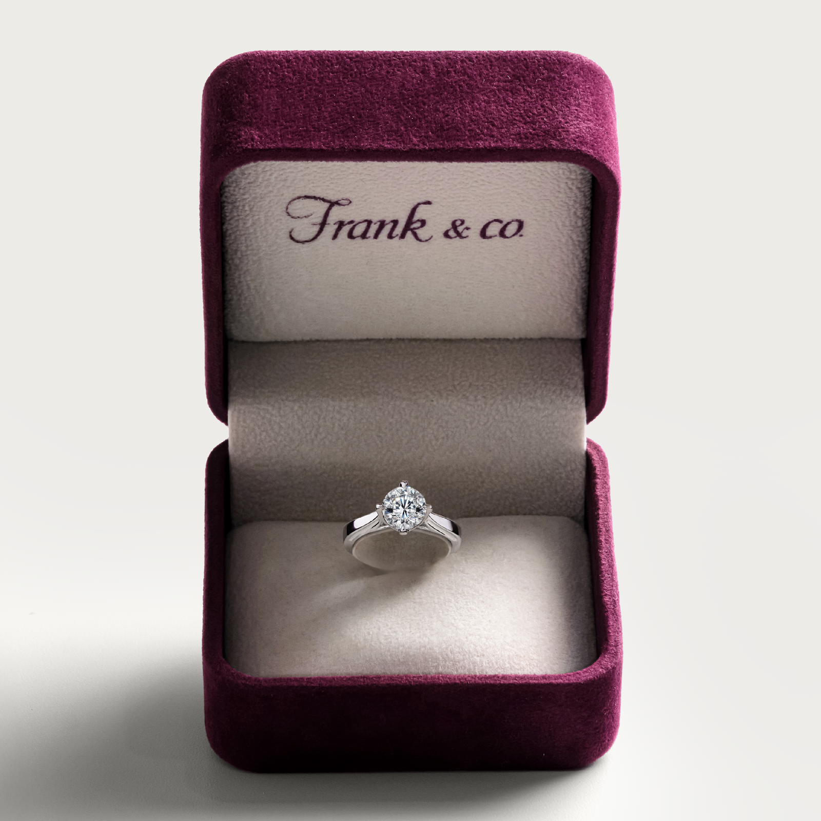 Cincin Berlian Alami dari Koleksi Unggulan Frank & co. Yaitu Frank Fire