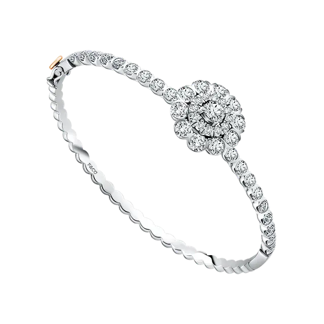 Detail Feminin dan Romantis Menghiasi Moncherrie Enamore Bangle