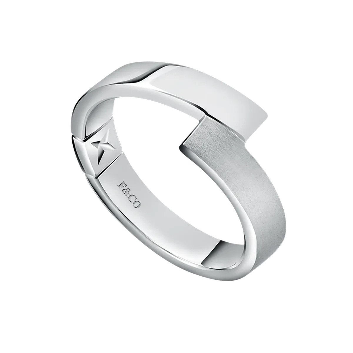 Fidelis Couple Ring: Simbol kesetiaan, abadi hingga akhir.