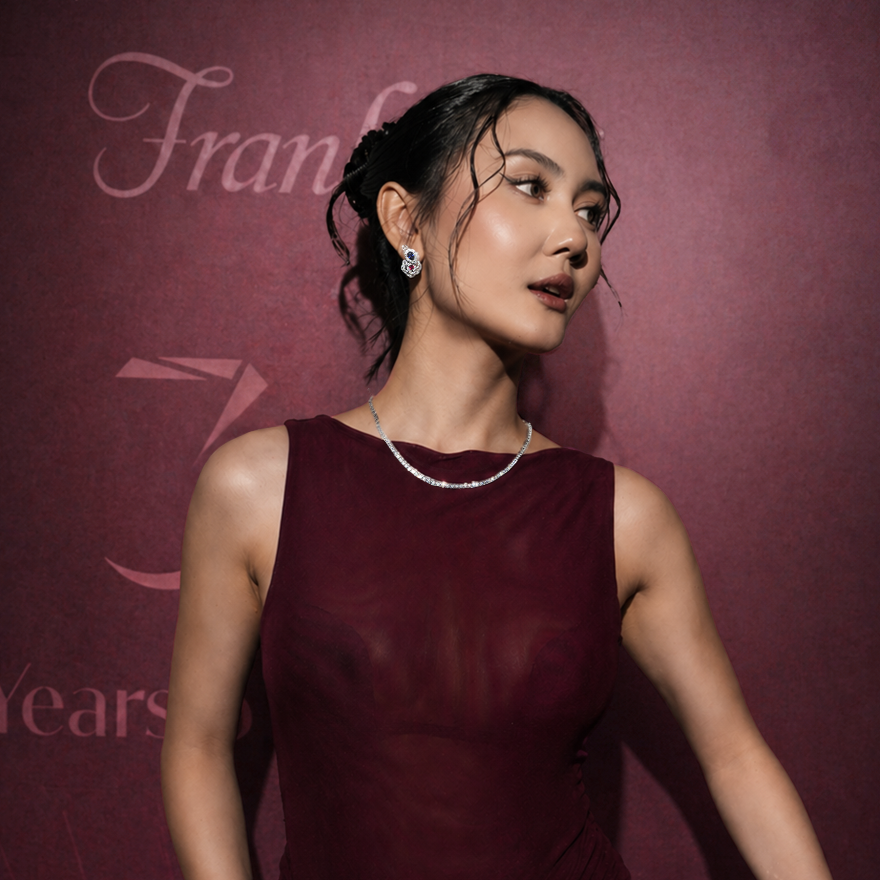 Diamond Earrings Frank & co. Tampilan Mewah di Momen Spesial
