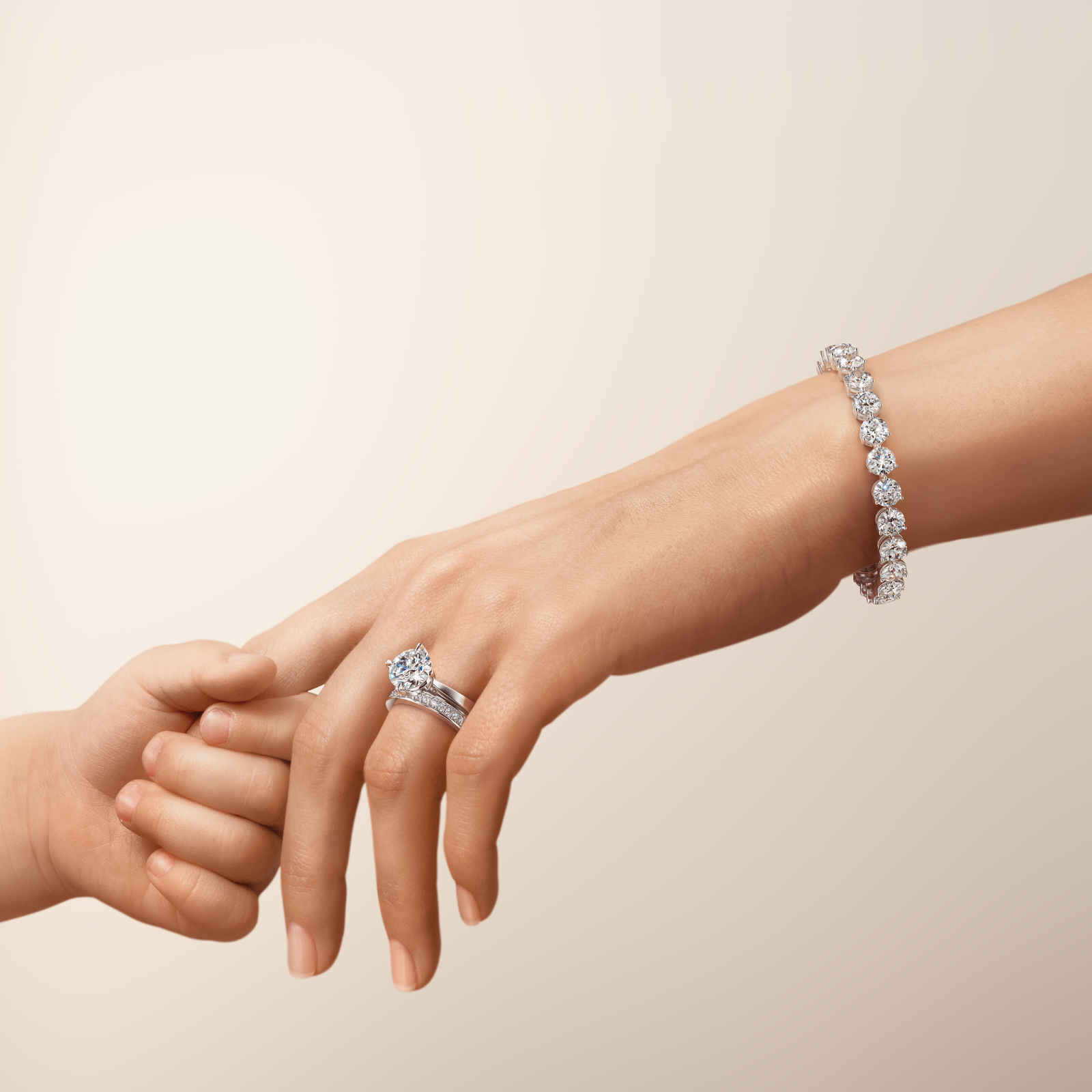 Cincin Berlian Wanita dari Frank & co. Hadiah Paling Bermakna Untuk Ibu