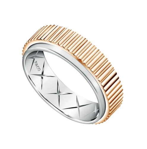 Wedding Ring dari Frank & co. dengan Ukuran Cincin Pria dan Wanita yang Proporsional