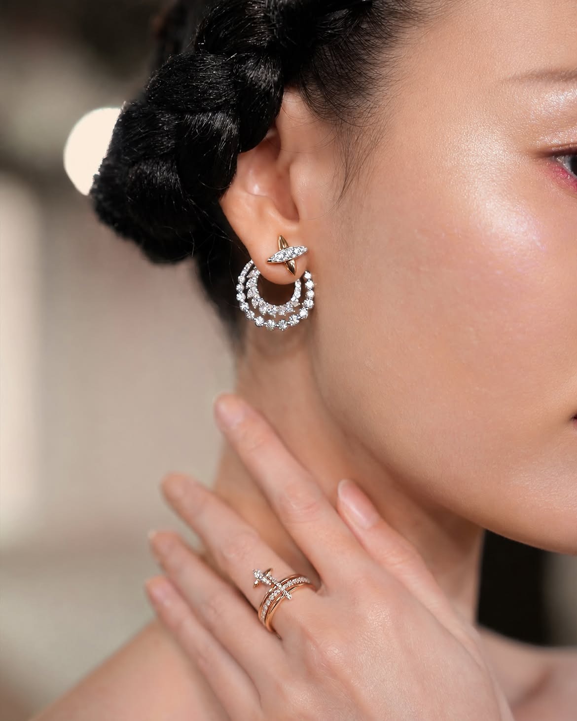 Kolaborasi Frank & co. x Monica Ivena Hadir Melalui Statement Earrings di Spectrum Runway