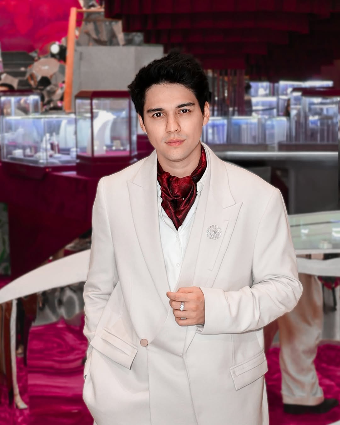 Pesona Maxime Bouttier dengan Cincin Pria dari Frank & co.