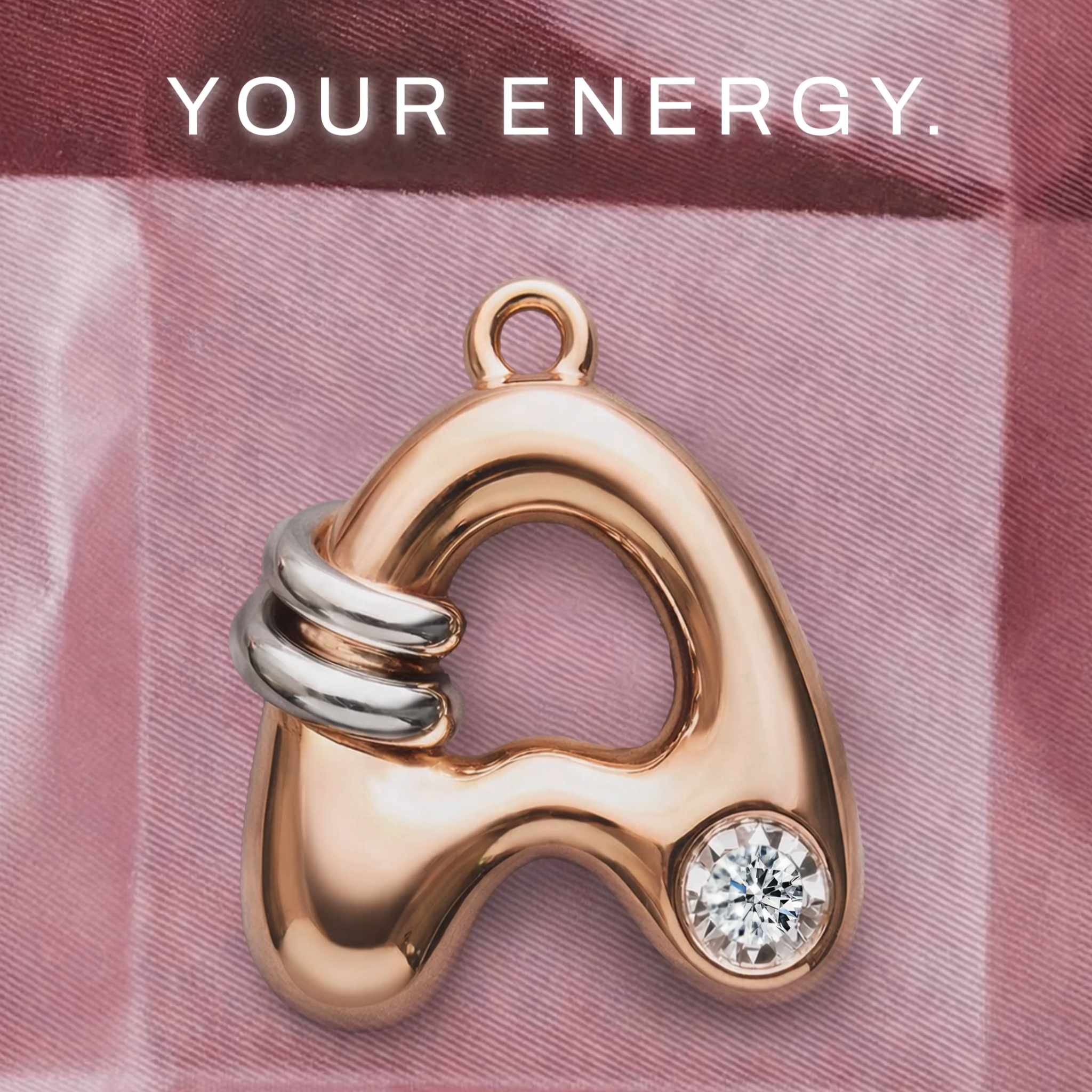 Liontin Nama Initial Charm Meant for Me by Maudy Ayunda dengan Desain Elegan dan Personal