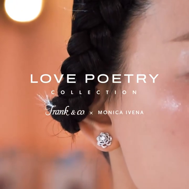 Keindahan Floral pada Diamond Earrings Love Poetry dengan Natural Diamonds