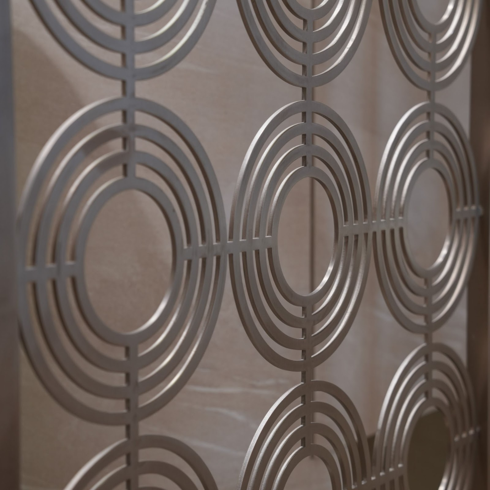 Partisi Interior Modern Desain Concentric Shape Sebagai Elemen Dekoratif