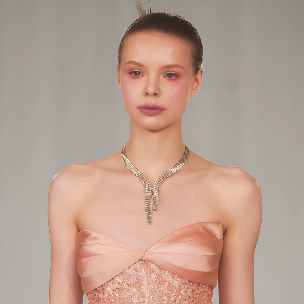 Diamond Necklace Mewah Frank & co. x Monica Ivena dalam koleksi Love Poetry Reimagined