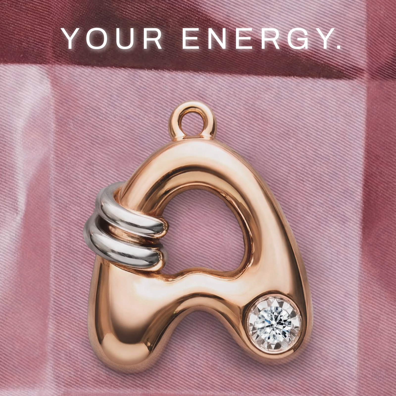 Liontin Inisial Nama Anda Kolaborasi dari Frank & co. x Maudy Ayunda Terbaru