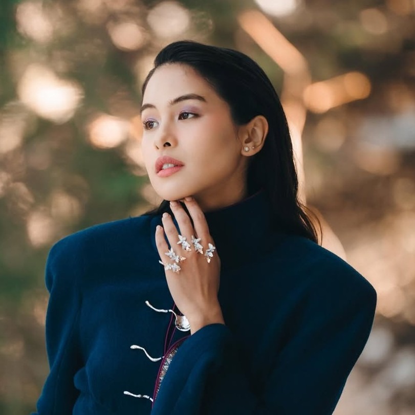 Maudy Ayunda Tampil Cantik dengan Cincin Frank & co. Flutter