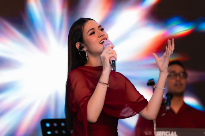 Koleksi&nbsp;Earrings Frank & co.&nbsp;dengan&nbsp;Natural Diamond&nbsp;Berkualitas&nbsp;Tinggi