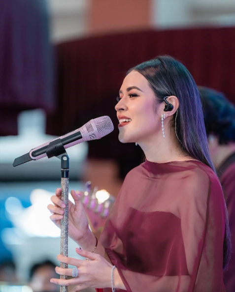 Diamond Earrings yang&nbsp;Dipakai&nbsp;Raisa&nbsp;dari&nbsp;Frank &&nbsp;co.