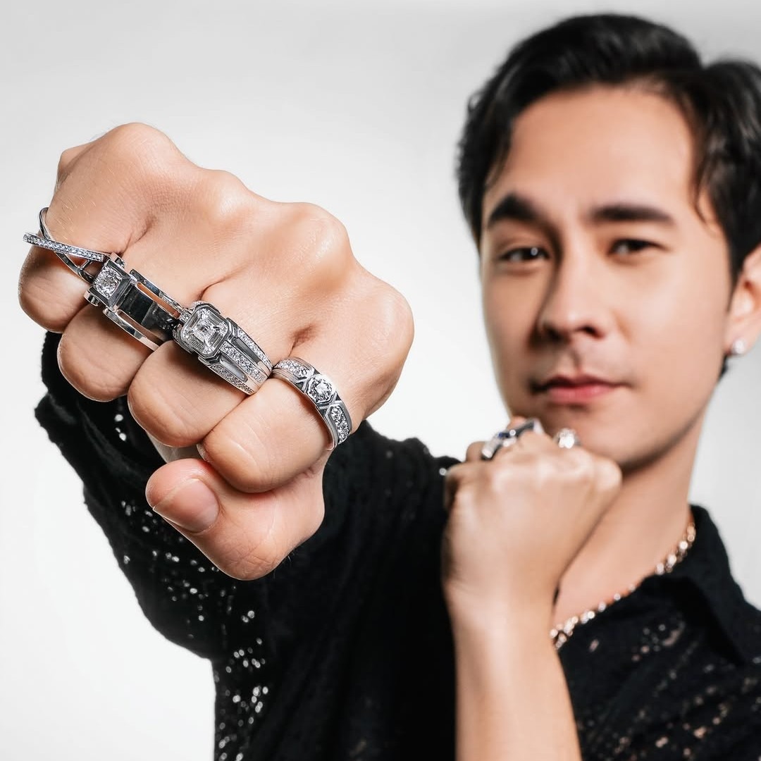 Gaya Mempesona Jerome Kurnia dengan Cincin Pria Frank & co.