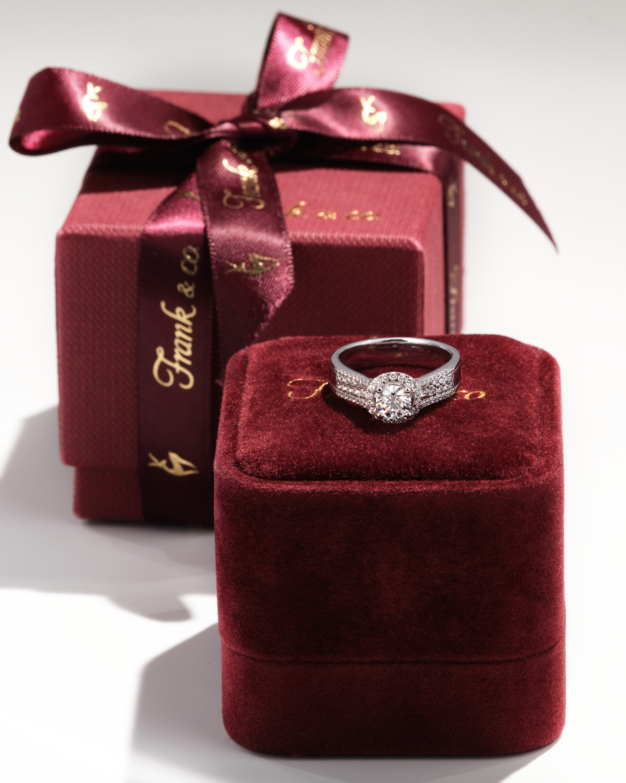 Berlian Asli dan Eksklusif dengan Kelangkaannya yang Menawan Untuk Perhiasan Anda