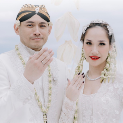 Model Cincin Nikah Custom dari Frank & co. Pilihan BCL dan Tiko Aryawardhana