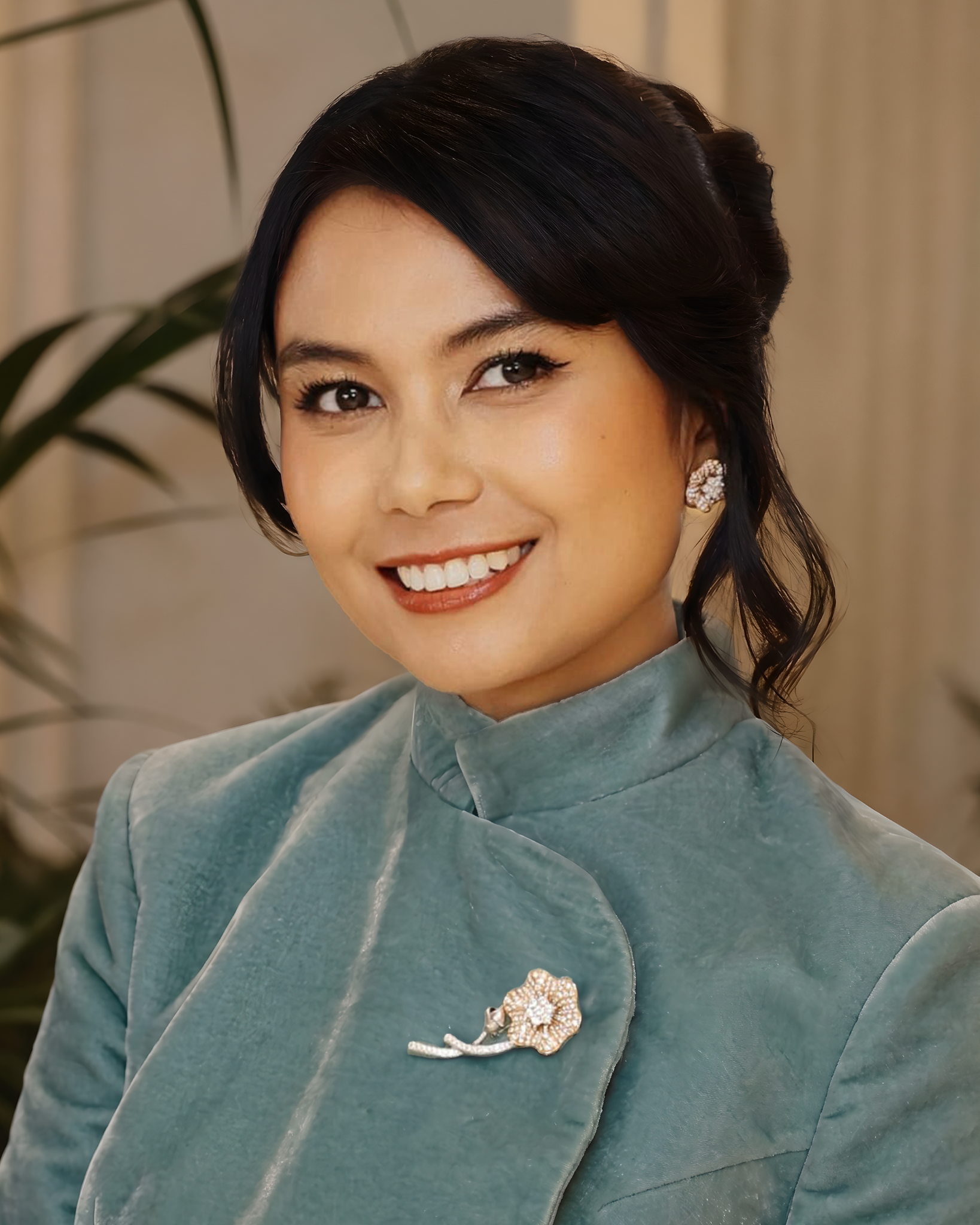 Penampilan Kamila Andini dengan Perhiasan dari Frank & co. di Cannes 2026