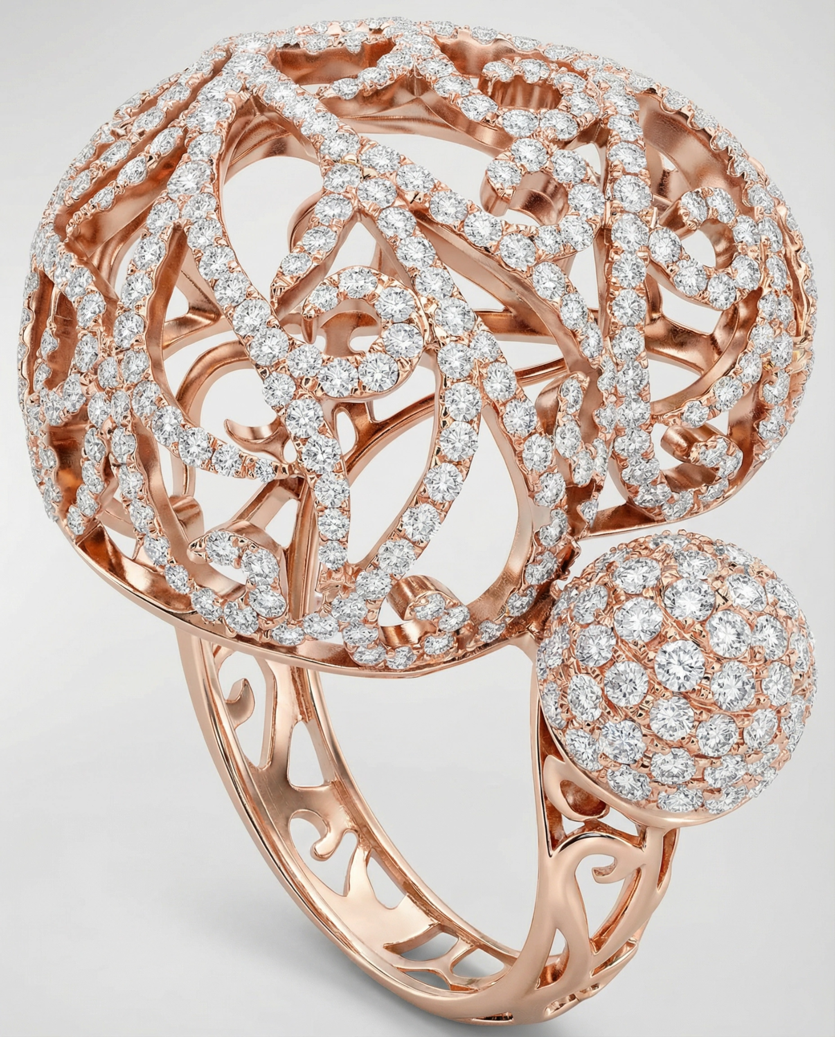 Cincin Palma Desain yang Iconic Koleksi yang Ditampilkan Kembali Oleh Frank & co.
