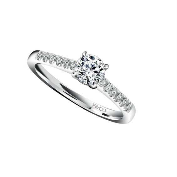 Solitaire Ring Menawan dari Frank Fire