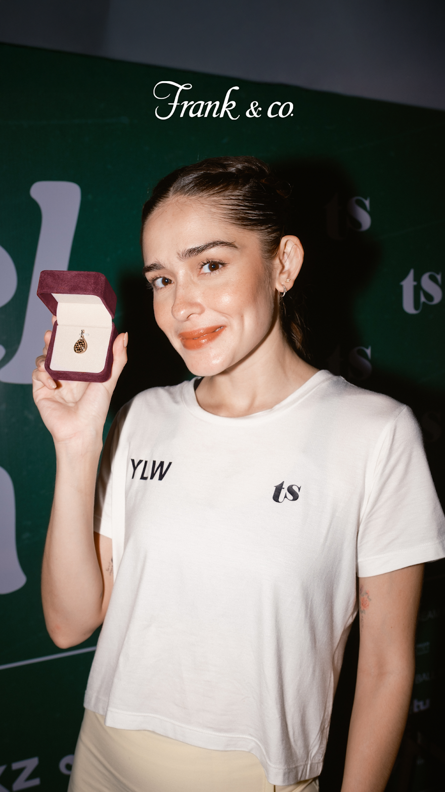 Yasmine Wildblood dengan My Padie Buddie Jewelry dari Frank & co.