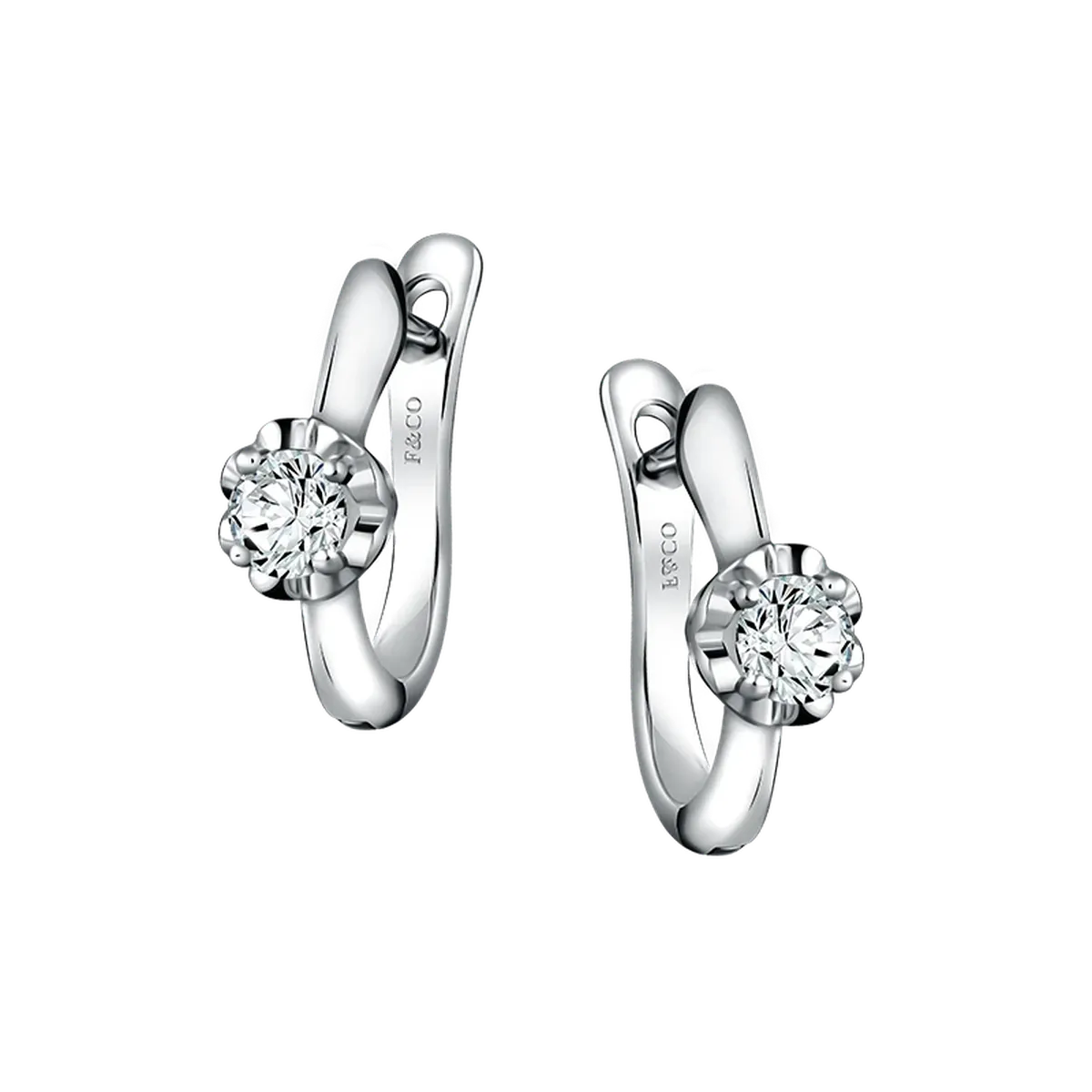 Anting-Anting dengan Desain Timeless yang Elegan