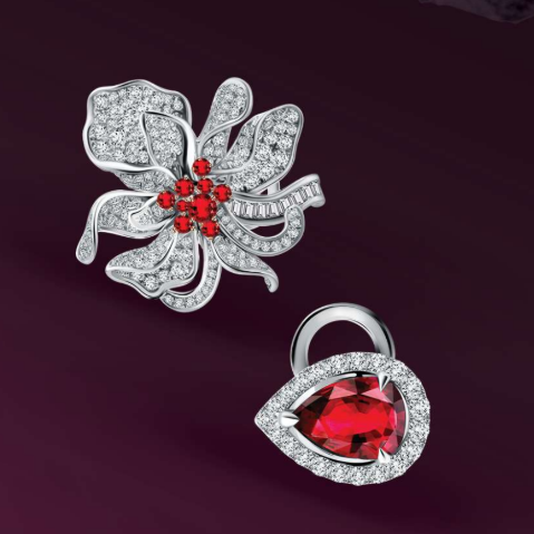 Keanggunan Model Anting Berlian Fleur de Frank 