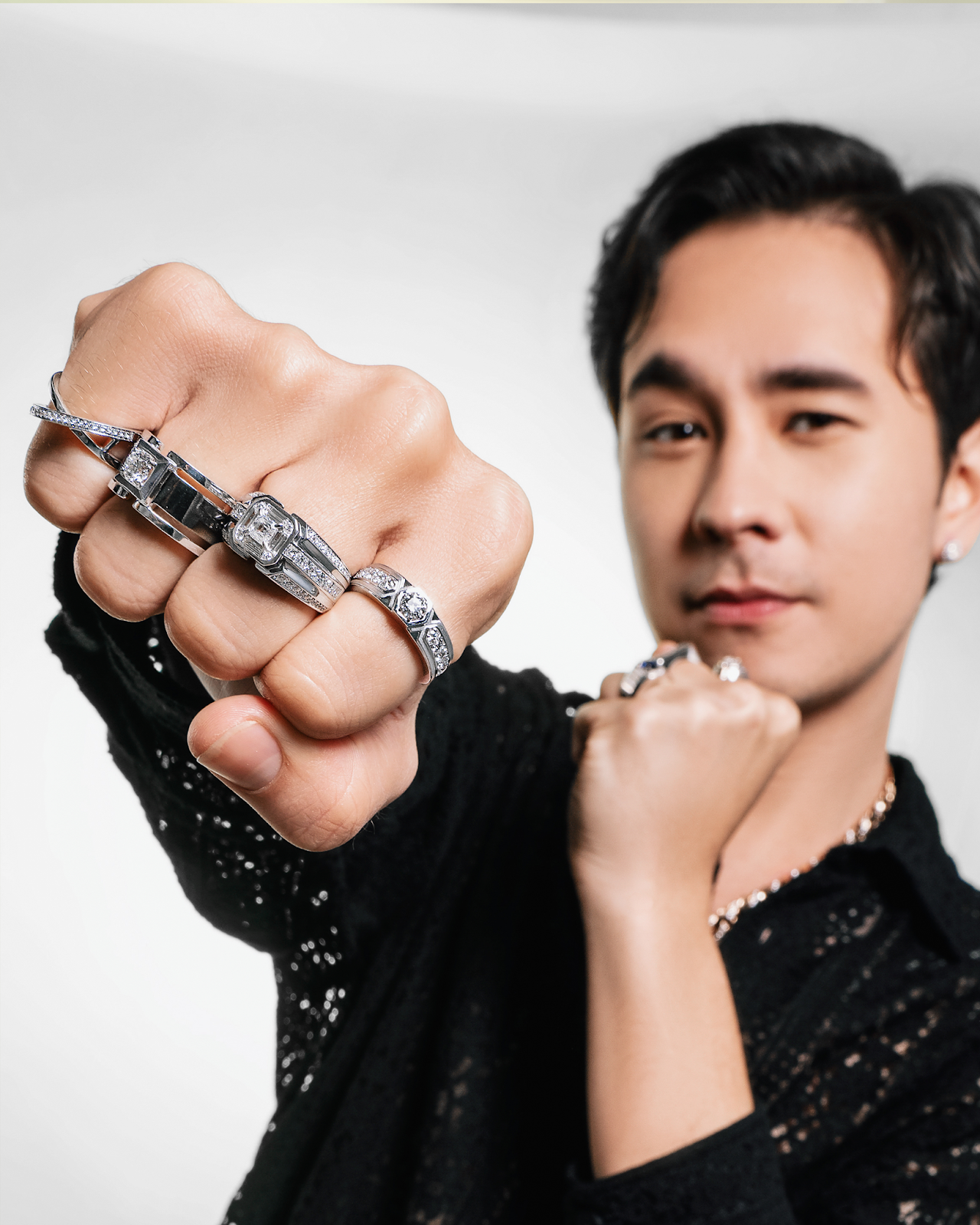 Padu-Padan Model Cincin Berlian Pria Frank & co. ala Jerome Kurnia