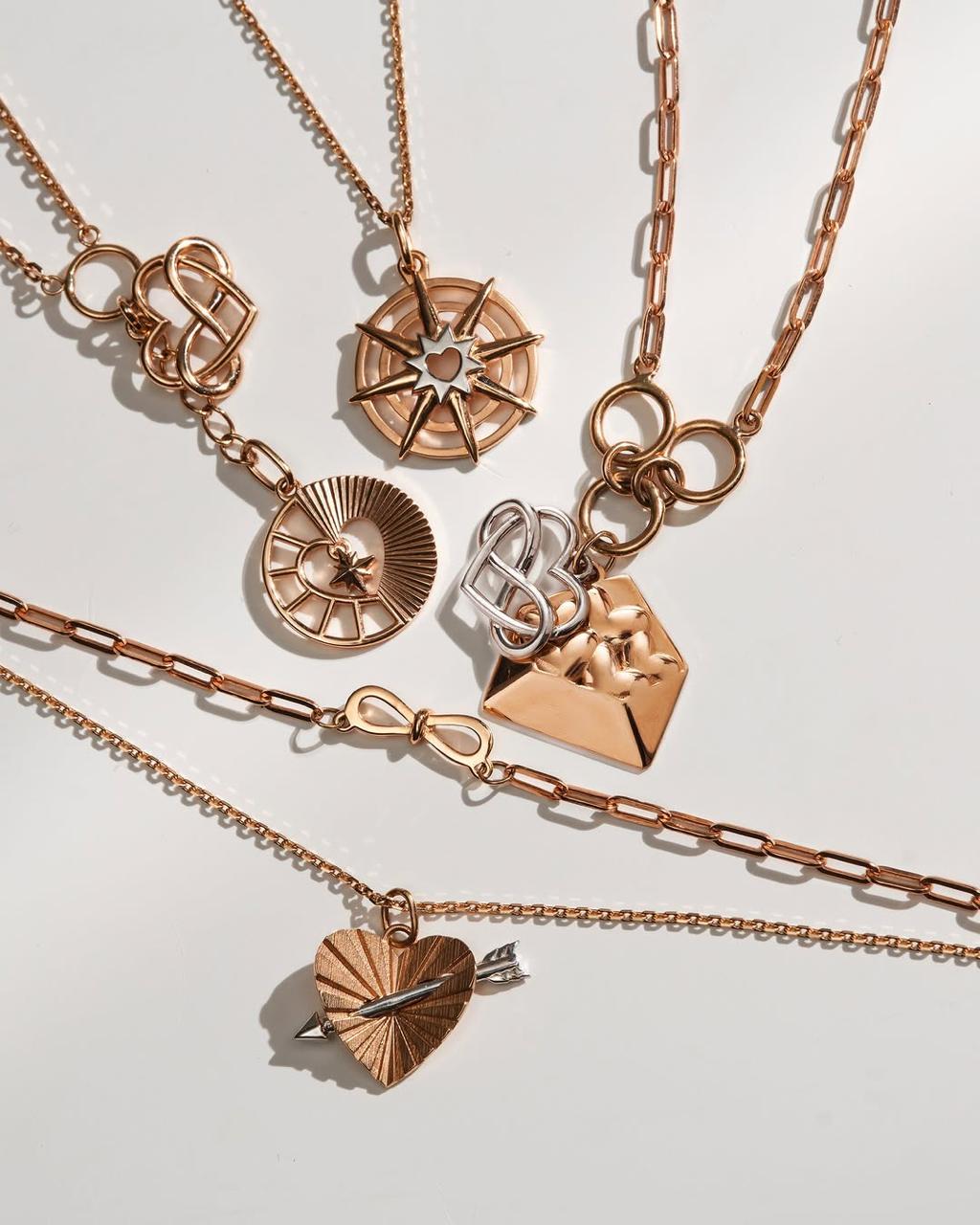 Perhiasan Kalung Love Infinity Menjadi Kado yang Meaningful