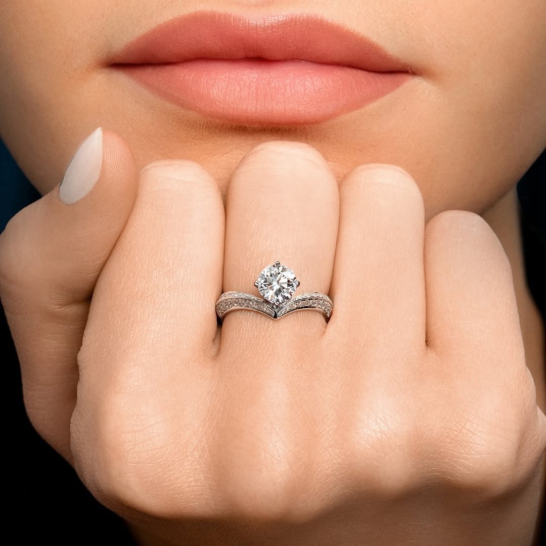 Pesona Kejernihan Berlian pada Diamond Engagement Ring dari MONDIAL