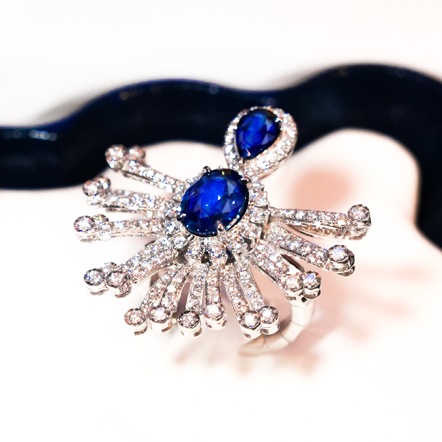 Perhiasan Berlian MONDIAL Realms Multiways