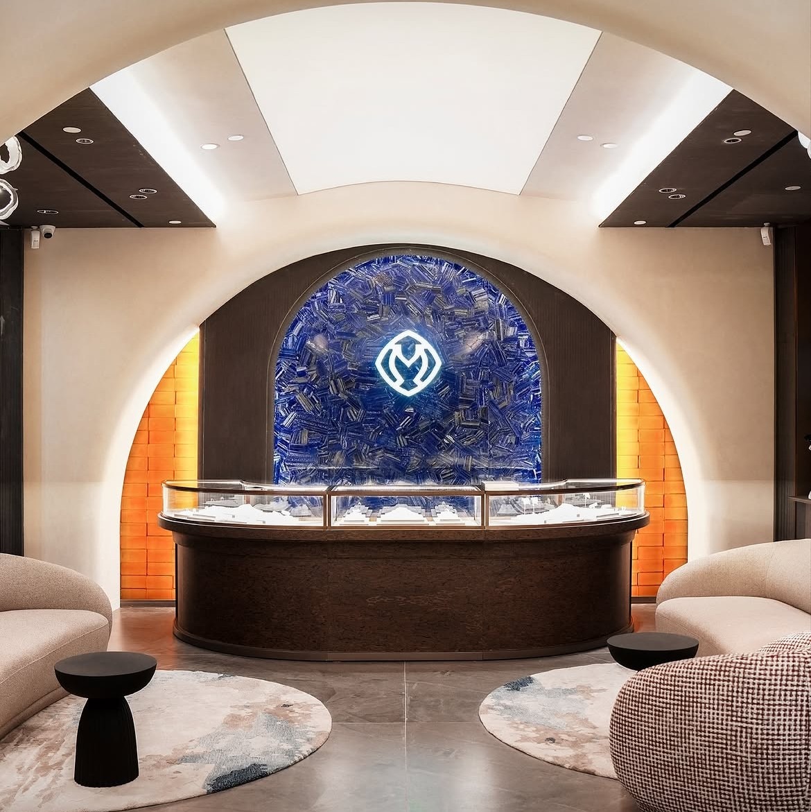 Interior Butik MONDIAL Plaza Indonesia Mencerminkan Standar Luxury Brands in Indonesia