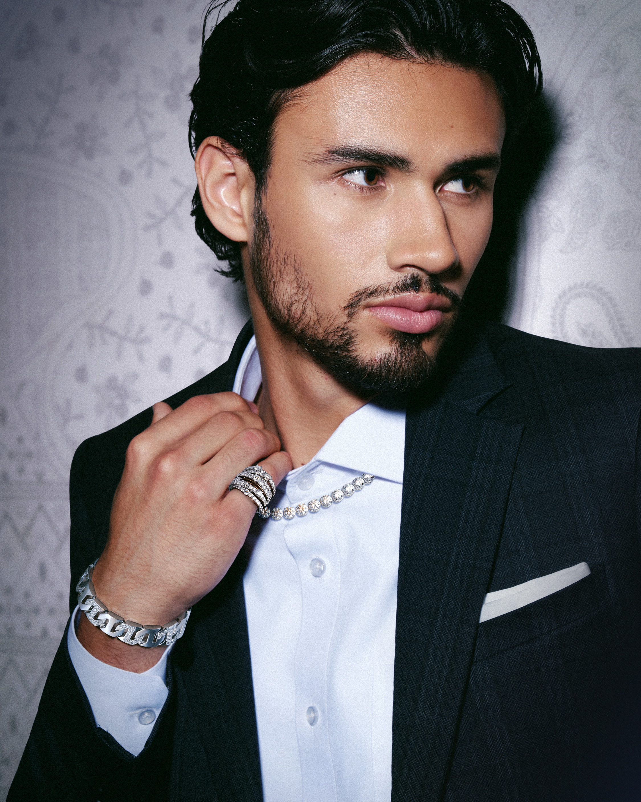 Men&rsquo;s Jewelry MONDIAL untuk Inspirasi Gaya Pria Modern ala Nathan Tjoe-A-On