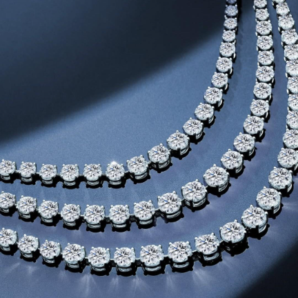 Kilau Menawan dari Natural Diamond MONDIAL