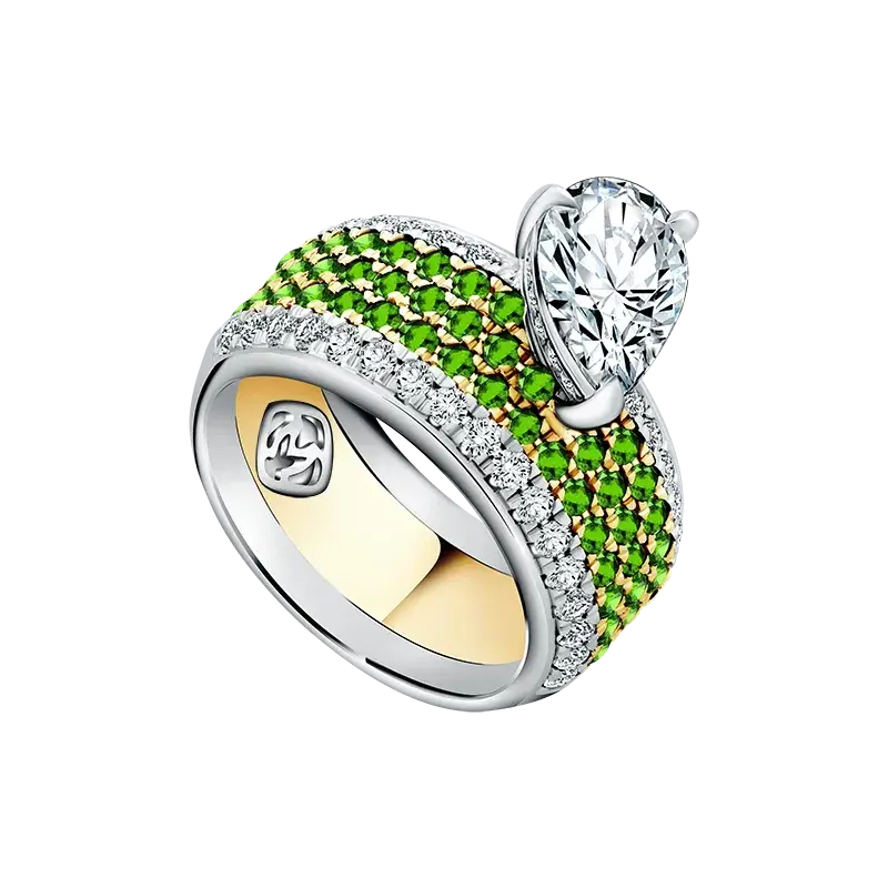 Model Cincin Lamaran MONDIAL Pear Shaped dan Hiasan Green Colored Diamond yang Memikat Hati