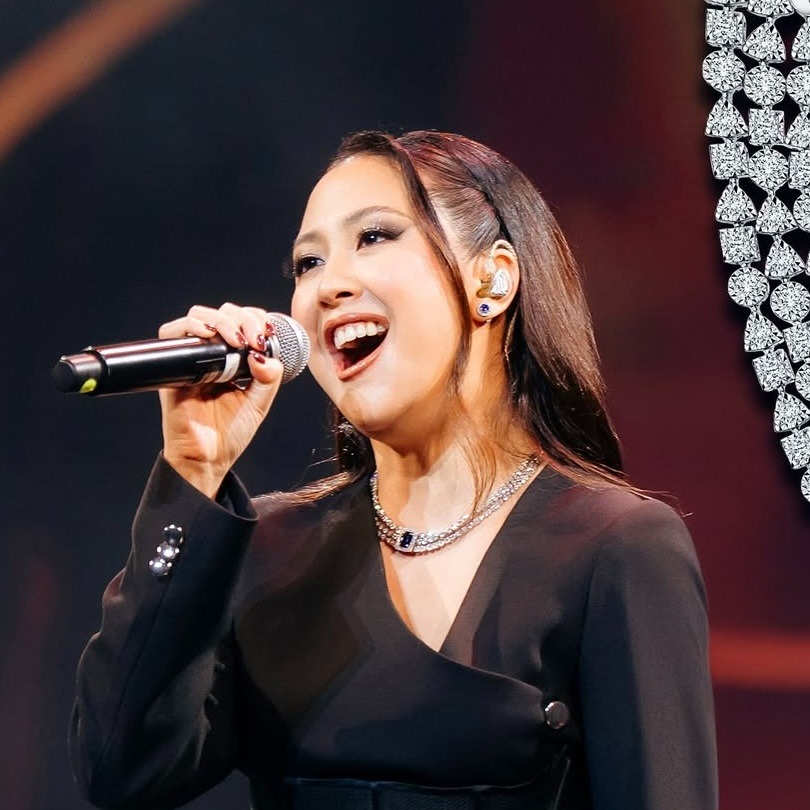 Sherina Tampil Modern dengan Kalung Berlian MONDIAL Precious
