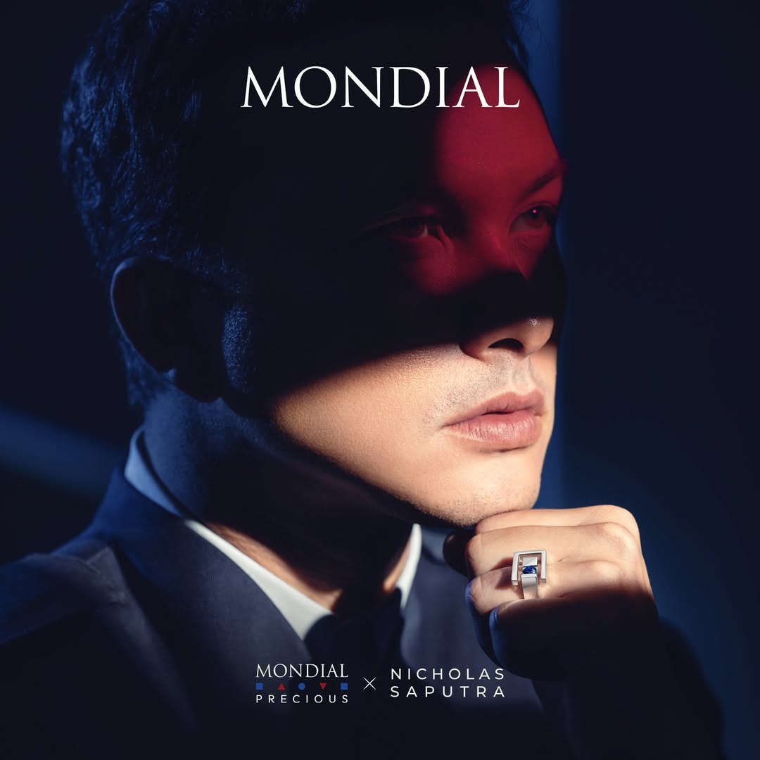 Pesona Nicholas Saputra dengan Blue Sapphire Ring for Men dari MONDIAL
