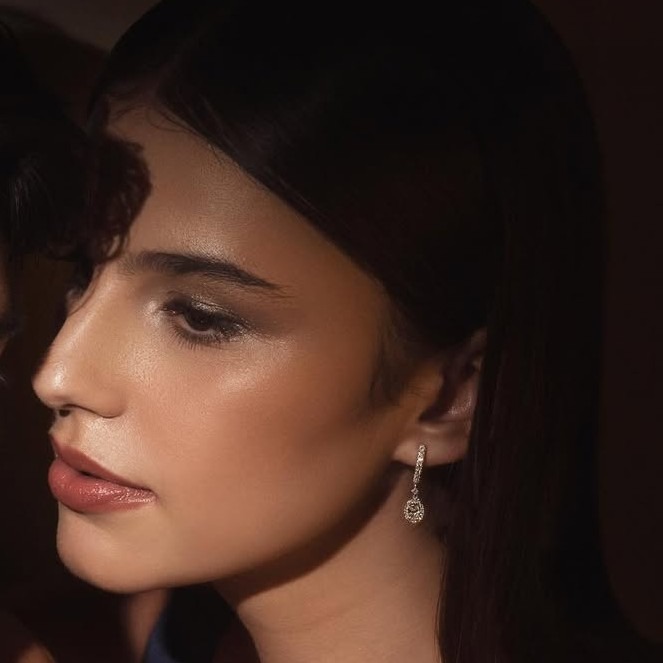 Tampilkan Kesan Elegan dengan Diamond Earrings yang Simple