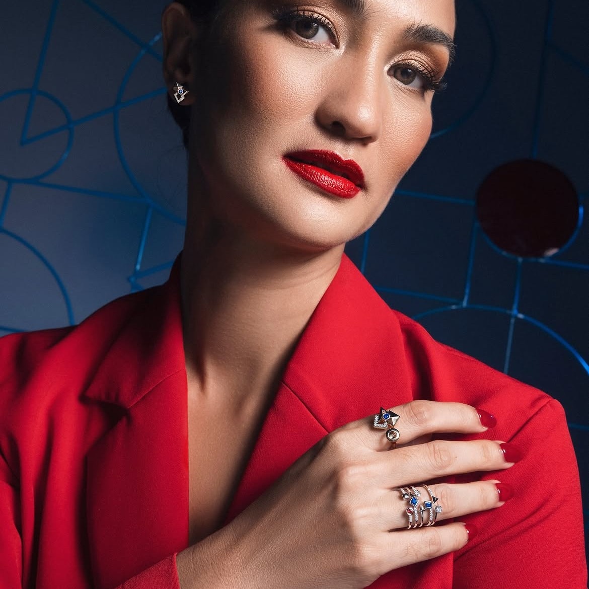 Inspirasi Styling Cincin Blue Sapphire MONDIAL untuk Tampilan Timeless