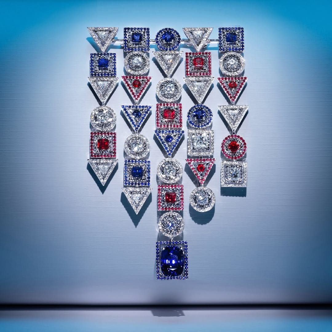 Pesona Brooch dari MONDIAL untuk Hari Istimewa