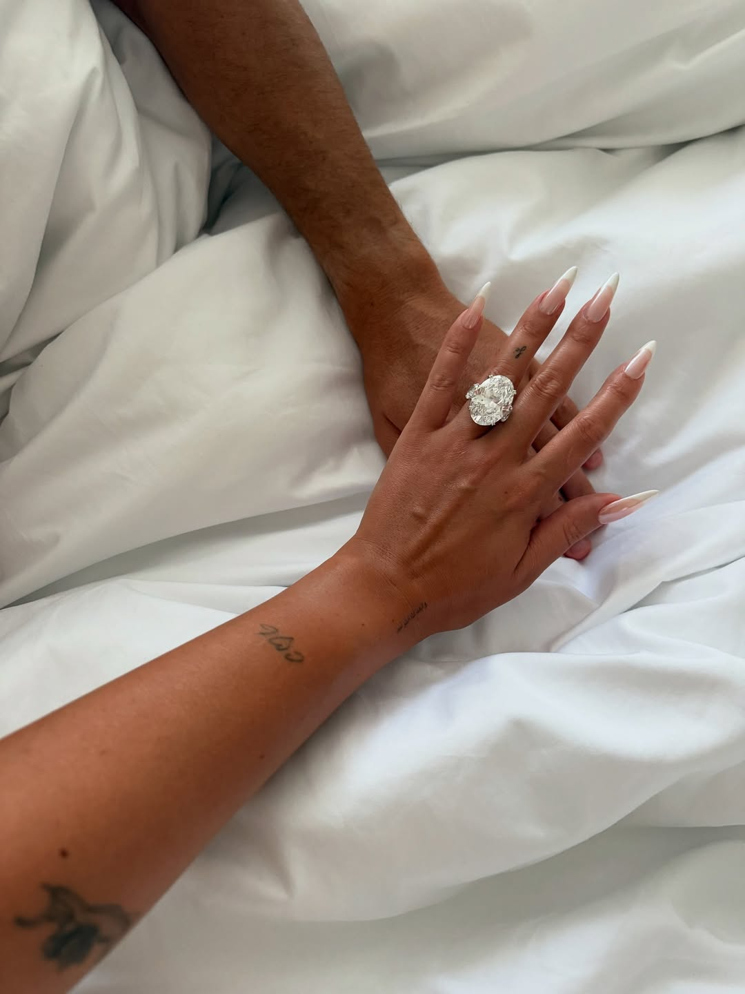 Cincin Lamaran Pilihan Cristiano Ronaldo dengan Oval Cut Diamond