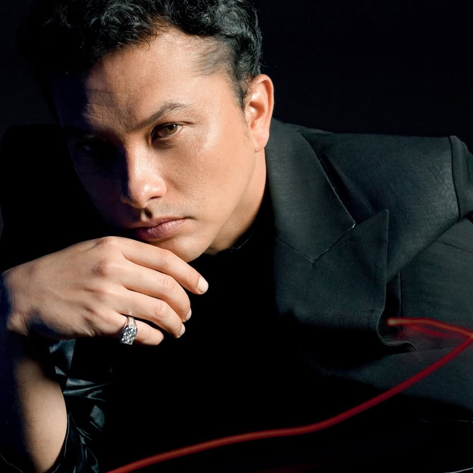 Nicholas Saputra Tampilkan Pesona Maskulin dengan Cincin Pria MONDIAL