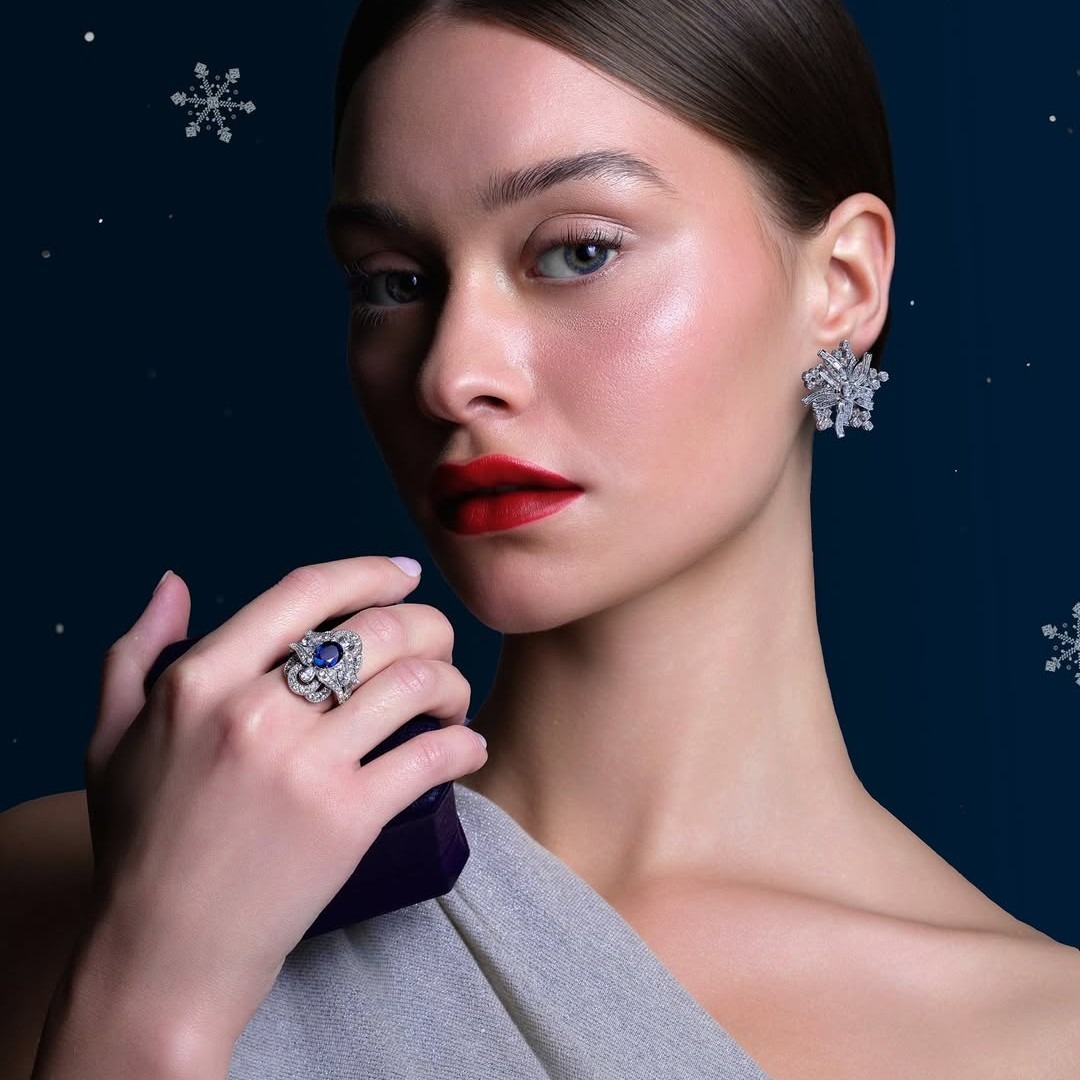 Inspirasi Styling dengan Blue Sapphire and Diamond Ring MONDIAL