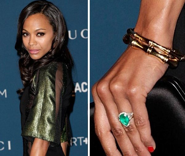Keindahan Cincin Emerald dengan Potongan Pear Shaped Elegan Zoe Saldana