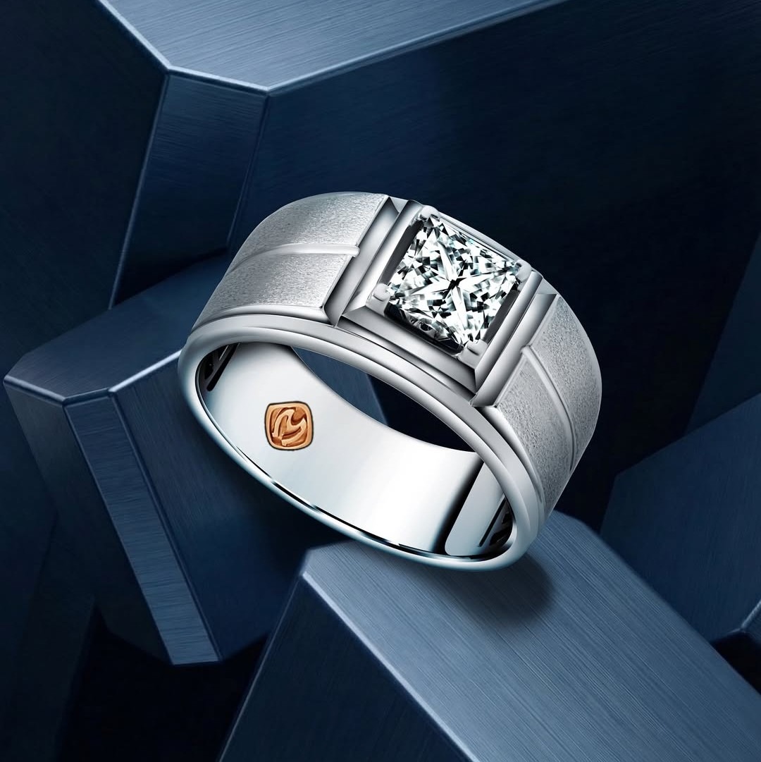 Cincin Pria MONDIAL Berhias Berlian