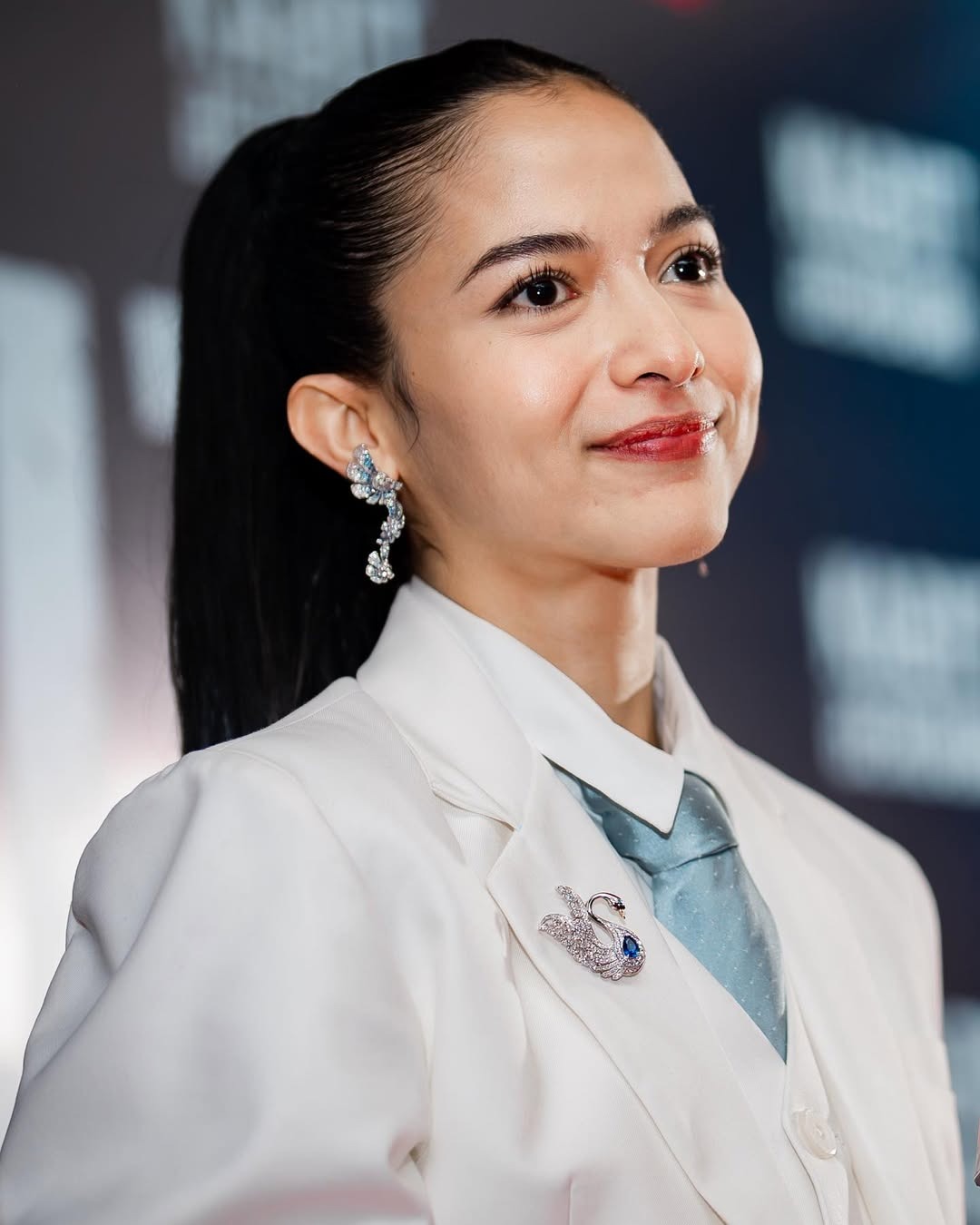 Kemewahan Brooch MONDIAL Dikenakan Putri Marino