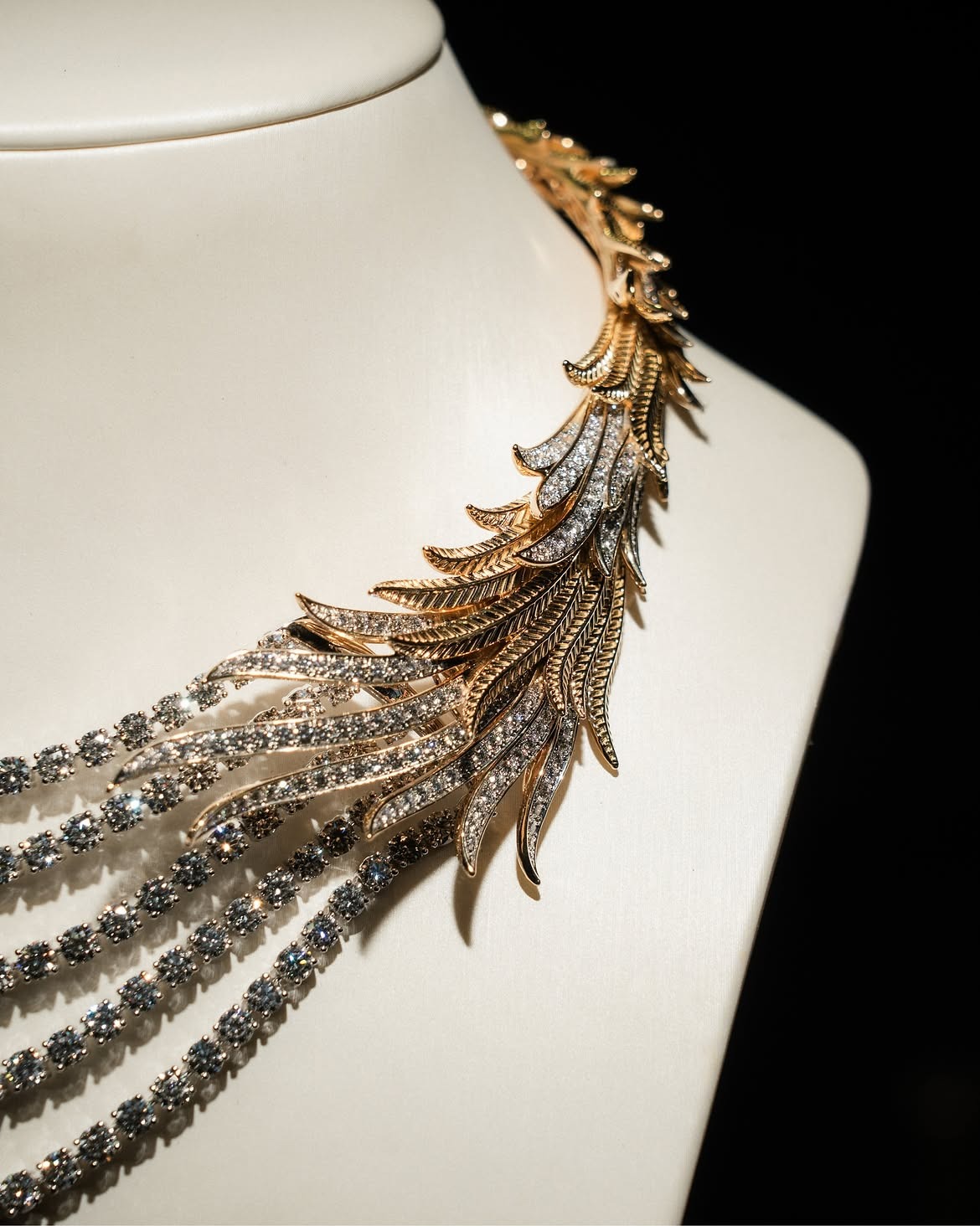 Koleksi Diamond Necklace Terbaru MONDIAL Gala dengan Desain Ikonik
