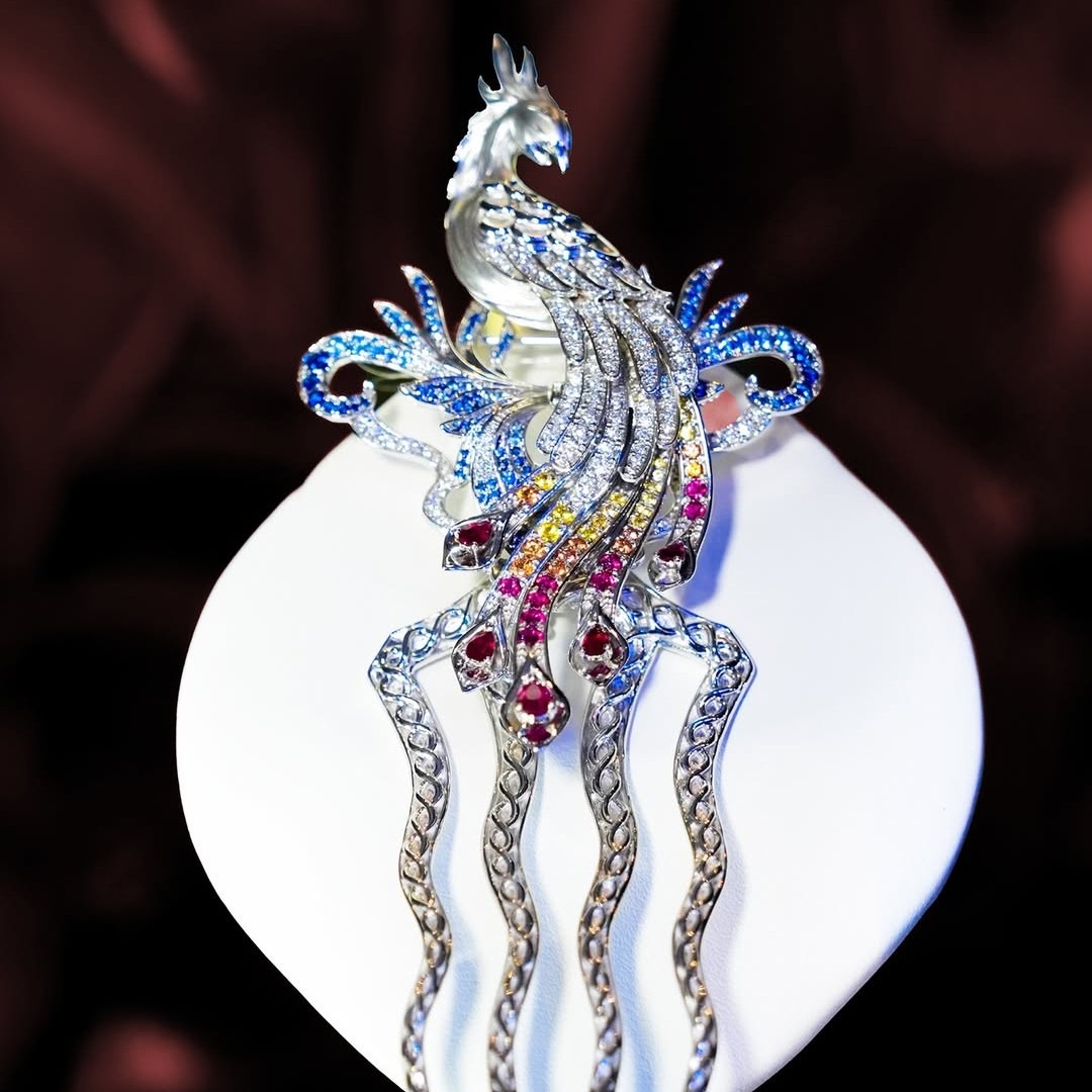 Koleksi Brooch MONDIAL Realms yang Terinspirasi dari Phoenix