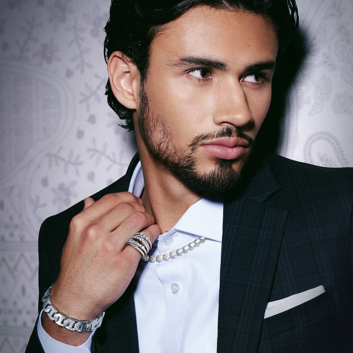 Nathan Tjoe-A-On Tunjukkan Gaya Modern Masculinity dengan Men's Jewelry MONDIAL