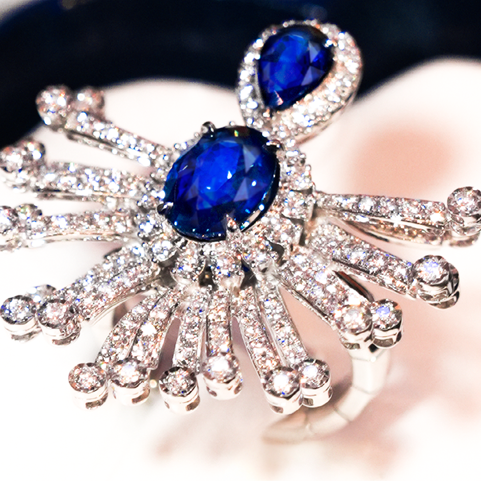 Kemewahan Fancy Shape Diamond pada Cincin Berlian MONDIAL Realms Terbaru