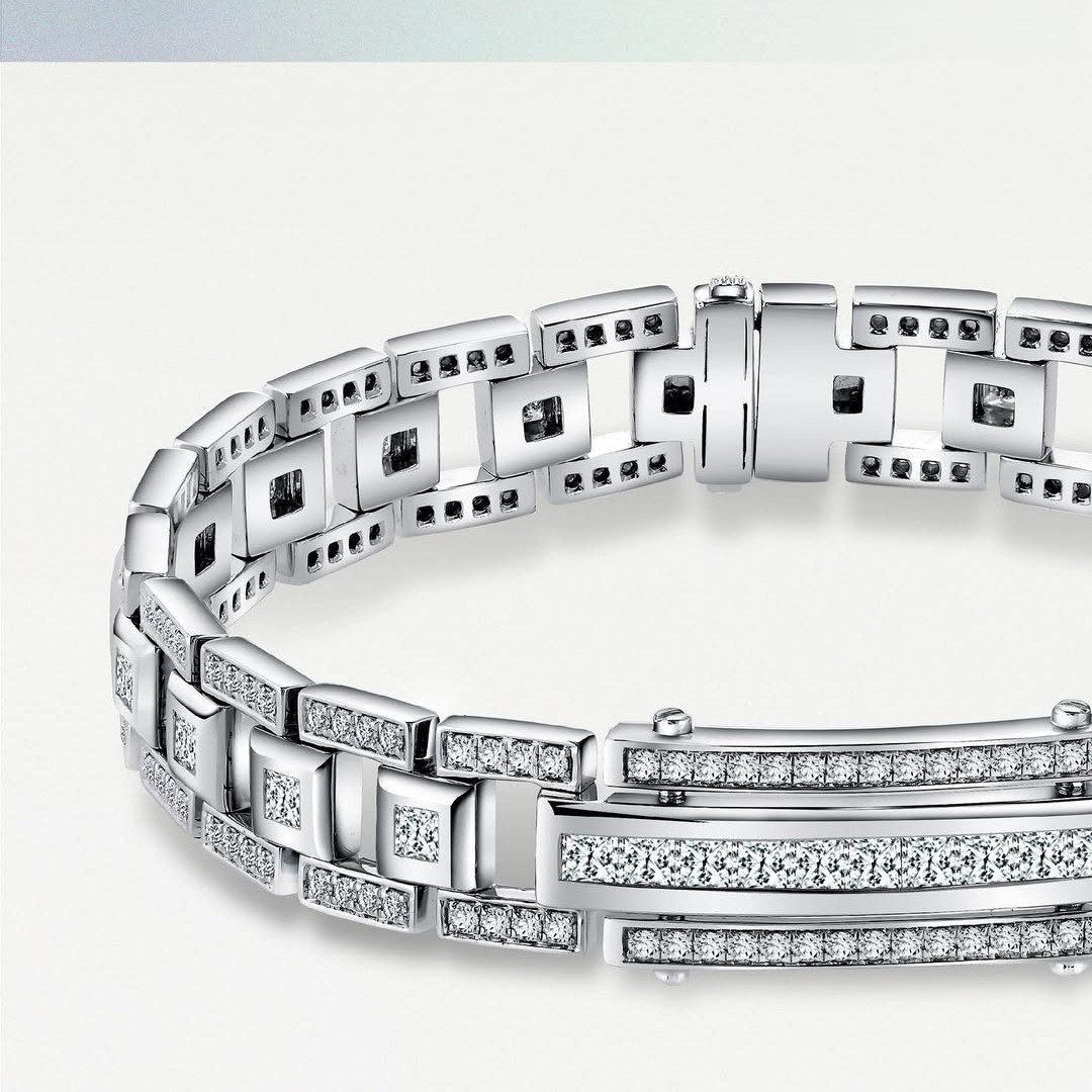 Berikan Kado Men’s Bracelet MONDIAL sebagai Hadiah Terbaik